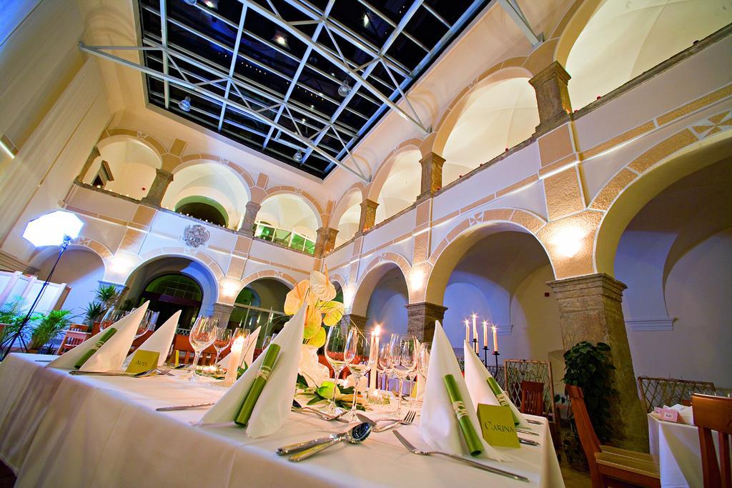 Jufa Hotel Schloss Roethelstein アドモント レストラン 写真